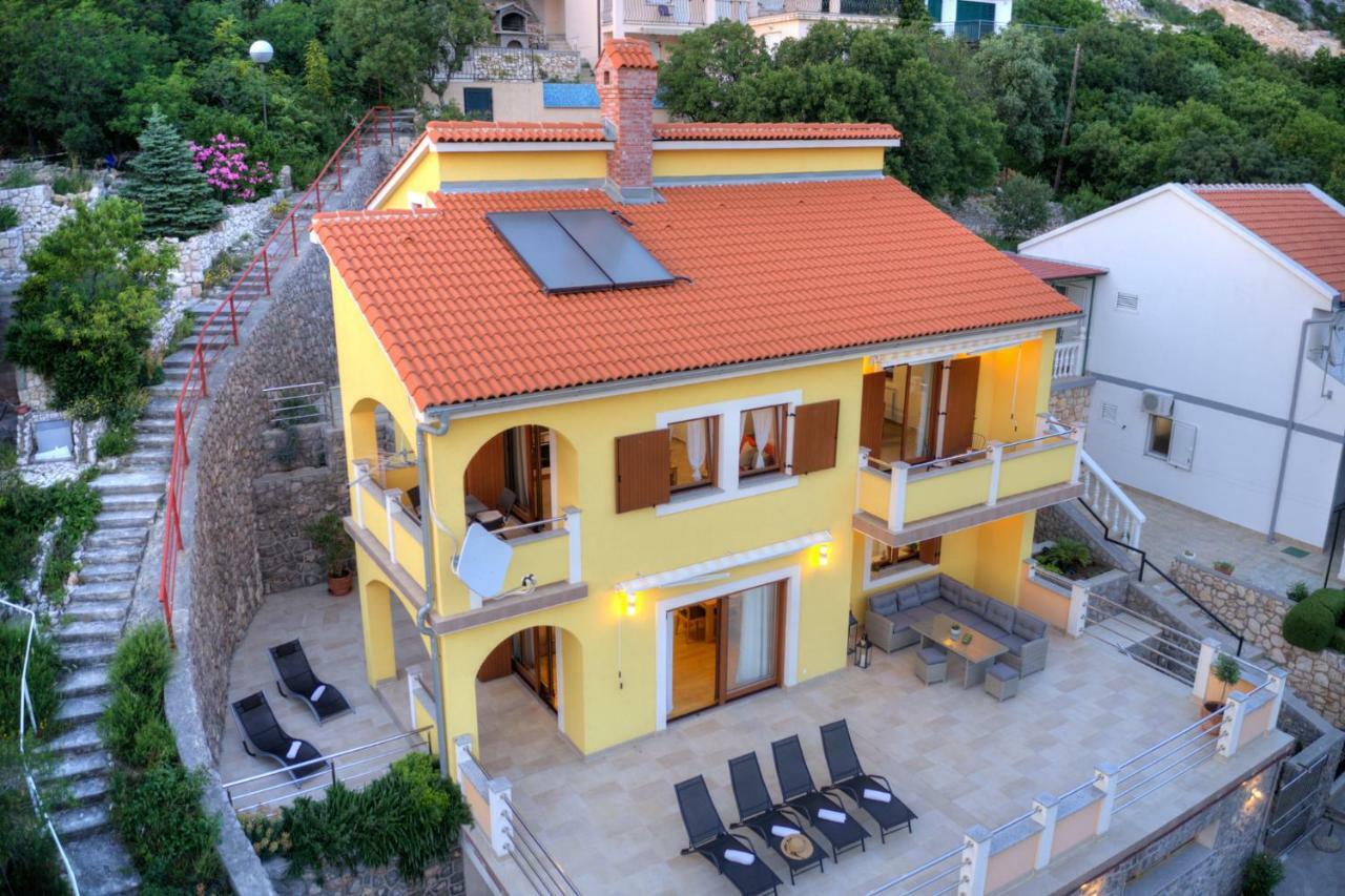 Stipe Apartment *